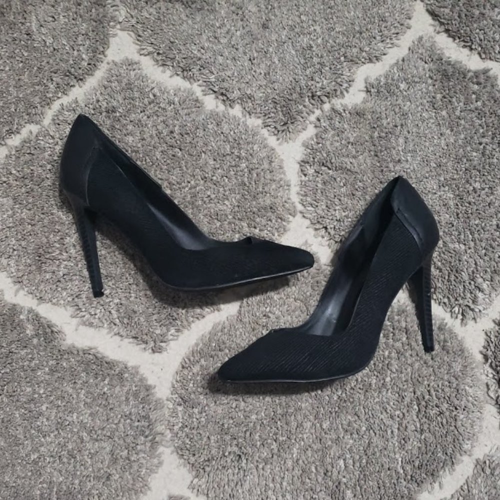 Joe's Jeans Black Leather Textured Pumps 7.5 